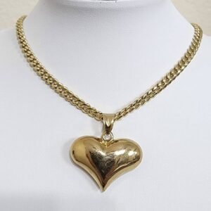 Cadena de Oro con Dije de Corazón